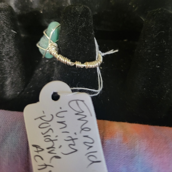Handmade wire wrapped emerald ring size 7 - Picture 4 of 4